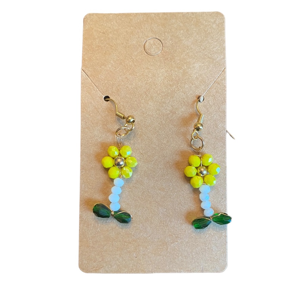 Beaded Flower Lightweight Drop Earrings